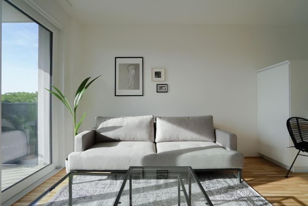 Apartment With Terrace Near Metro Station And Spa Vienne Extérieur photo